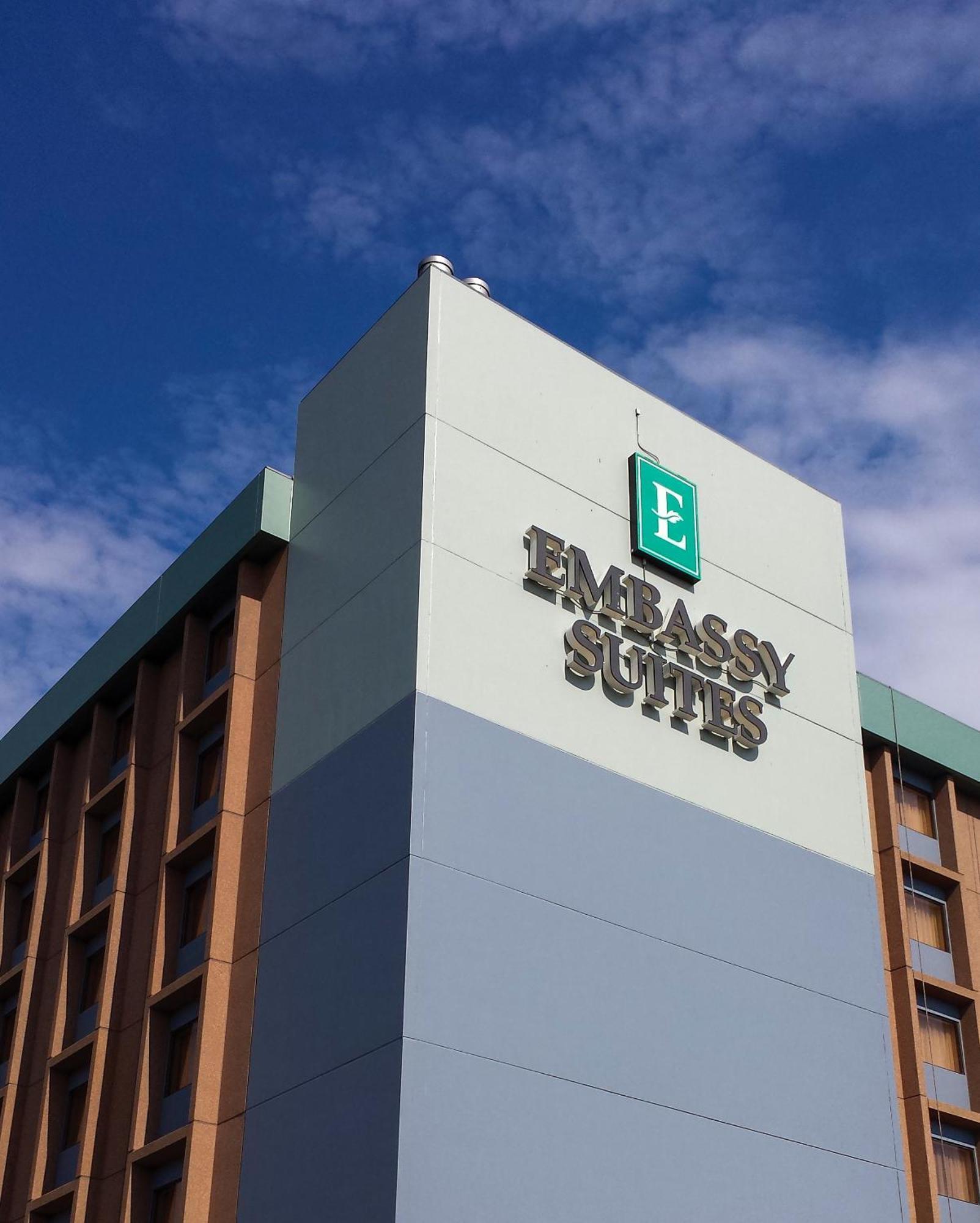 Embassy Suites By Hilton Denver Central Park エクステリア 写真
