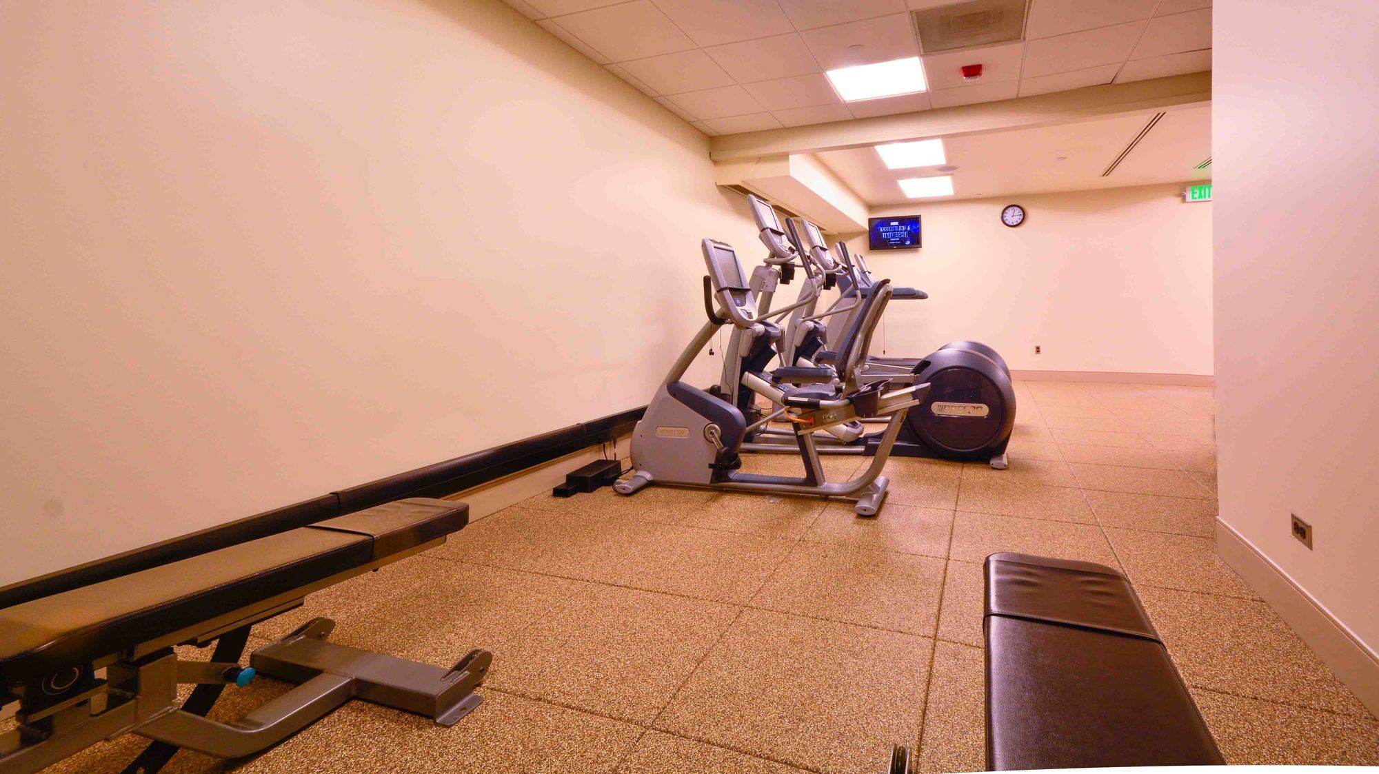 Embassy Suites By Hilton Denver Central Park 設備 写真