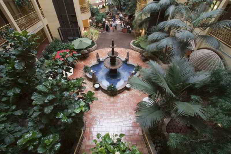 Embassy Suites By Hilton Denver Central Park エクステリア 写真